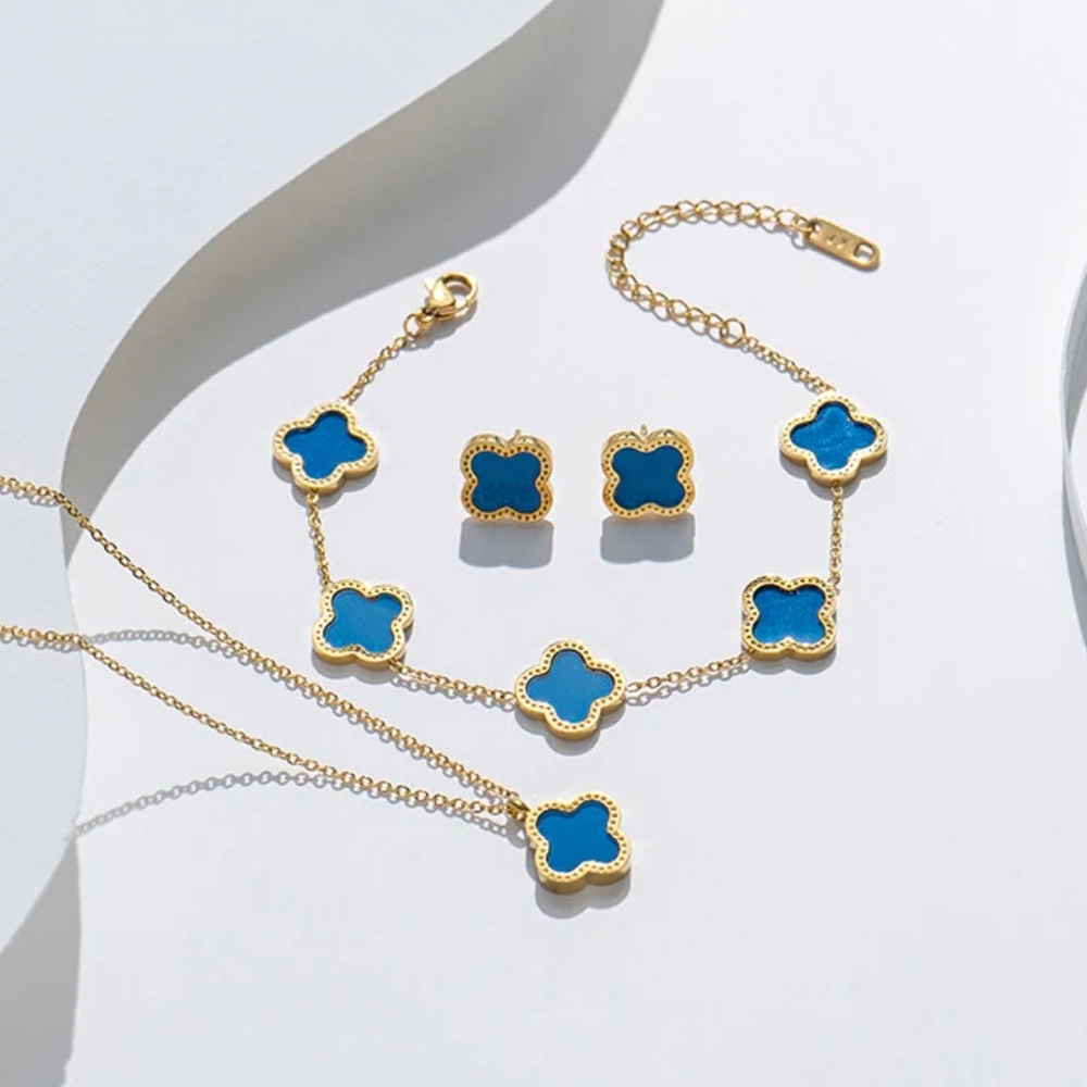 18kgp Gold and Blue Clover Bracelet